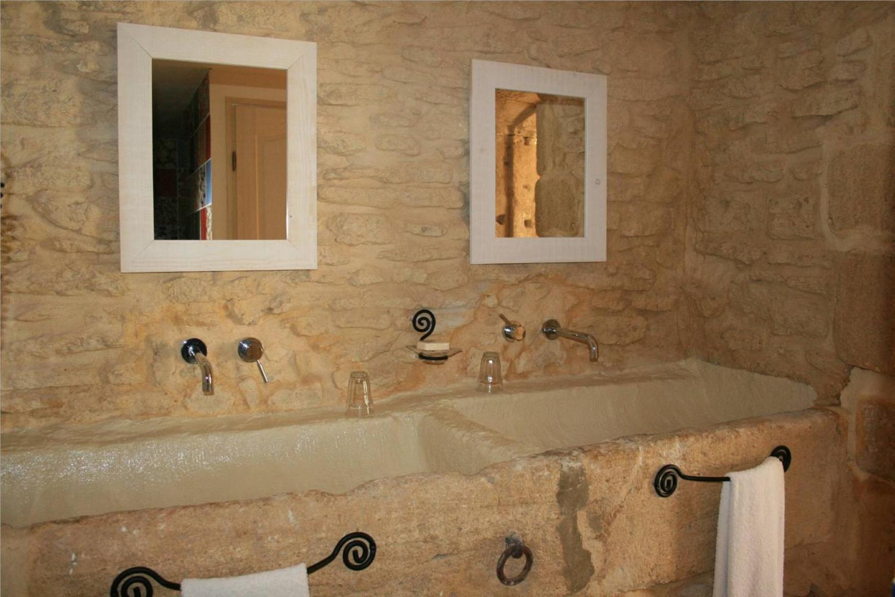 Domaine Des Escaunes Sernhac Szoba fotó